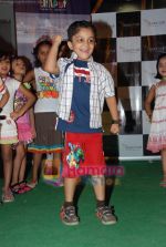 at Liliput kids fashion show in Oberoi mall on 16th May 2010 (28).JPG